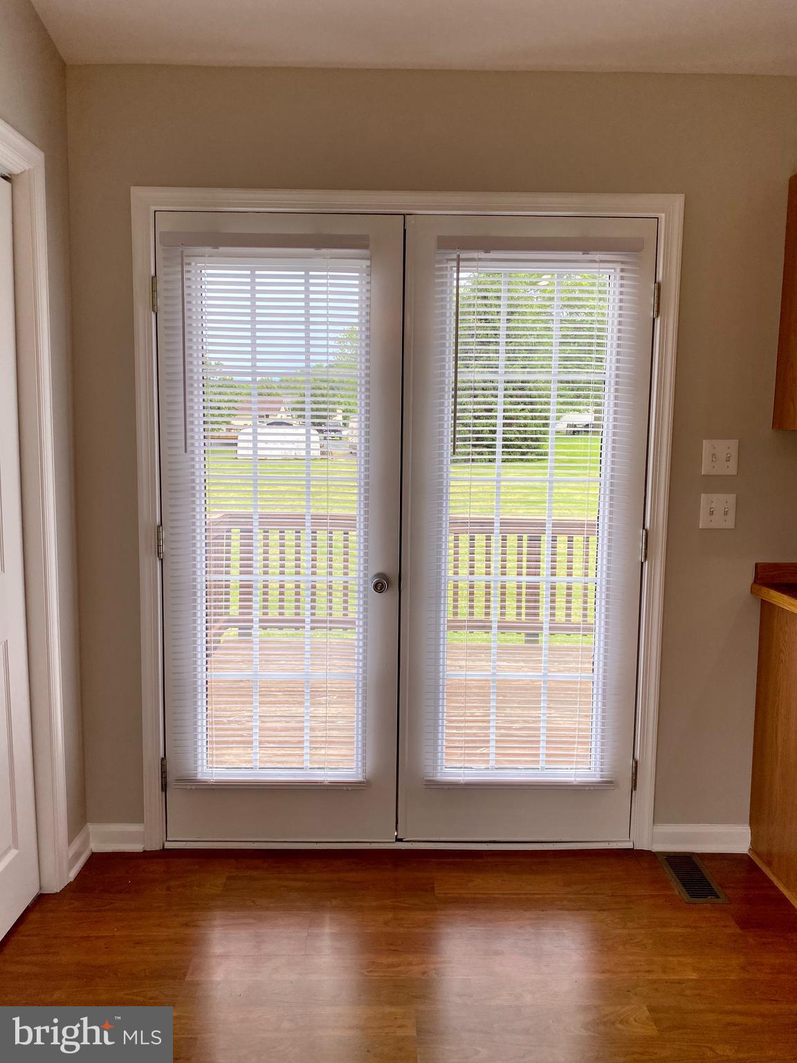 MASSANUTTEN VIEW - Residential Lease