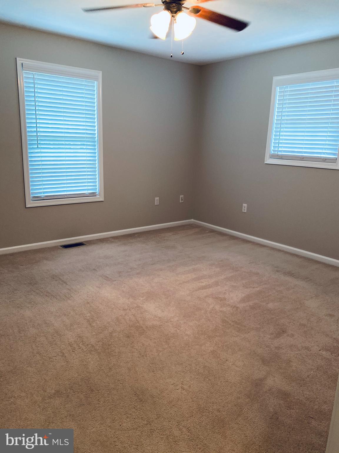 MASSANUTTEN VIEW - Residential Lease