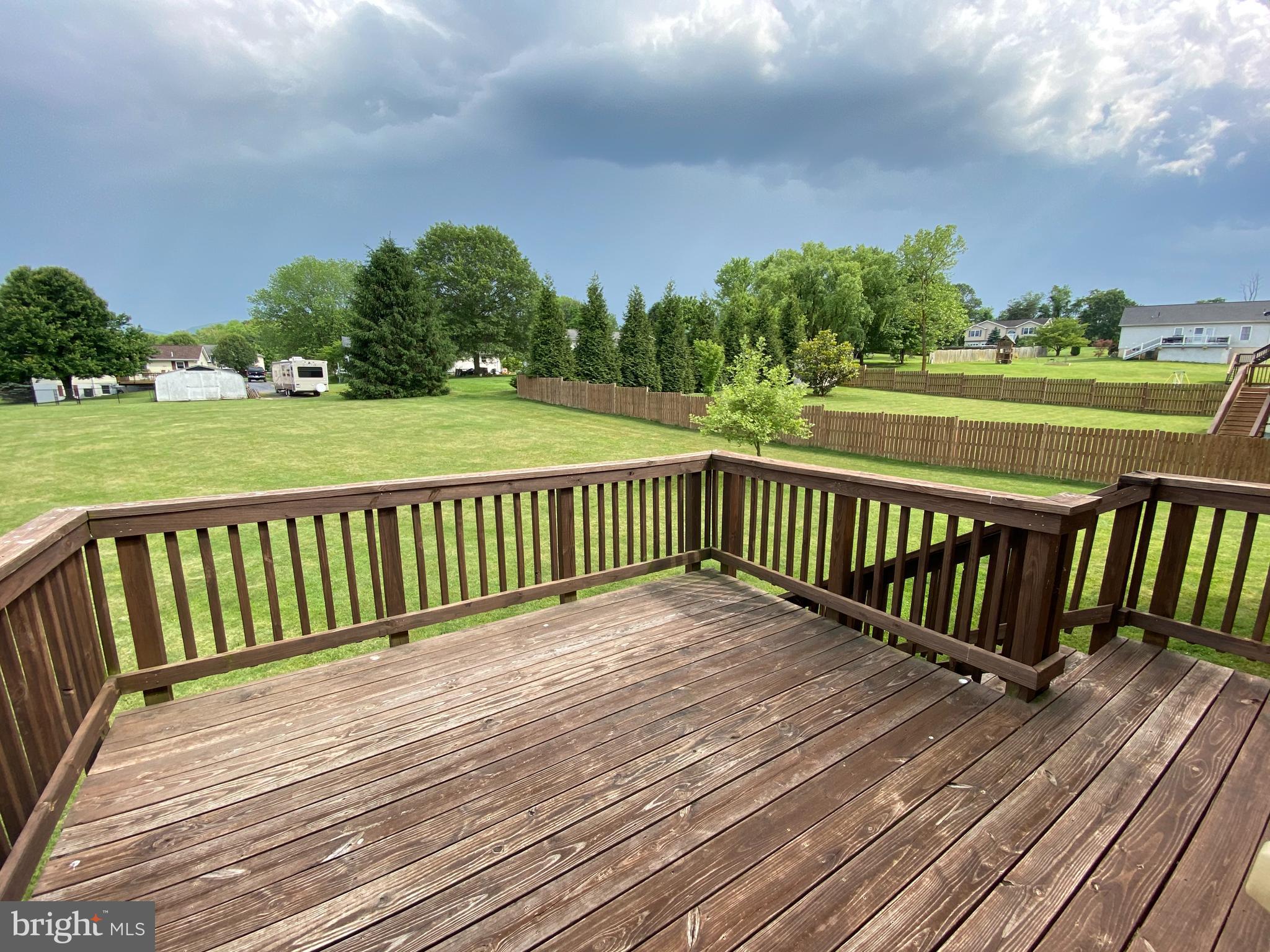 MASSANUTTEN VIEW - Residential Lease