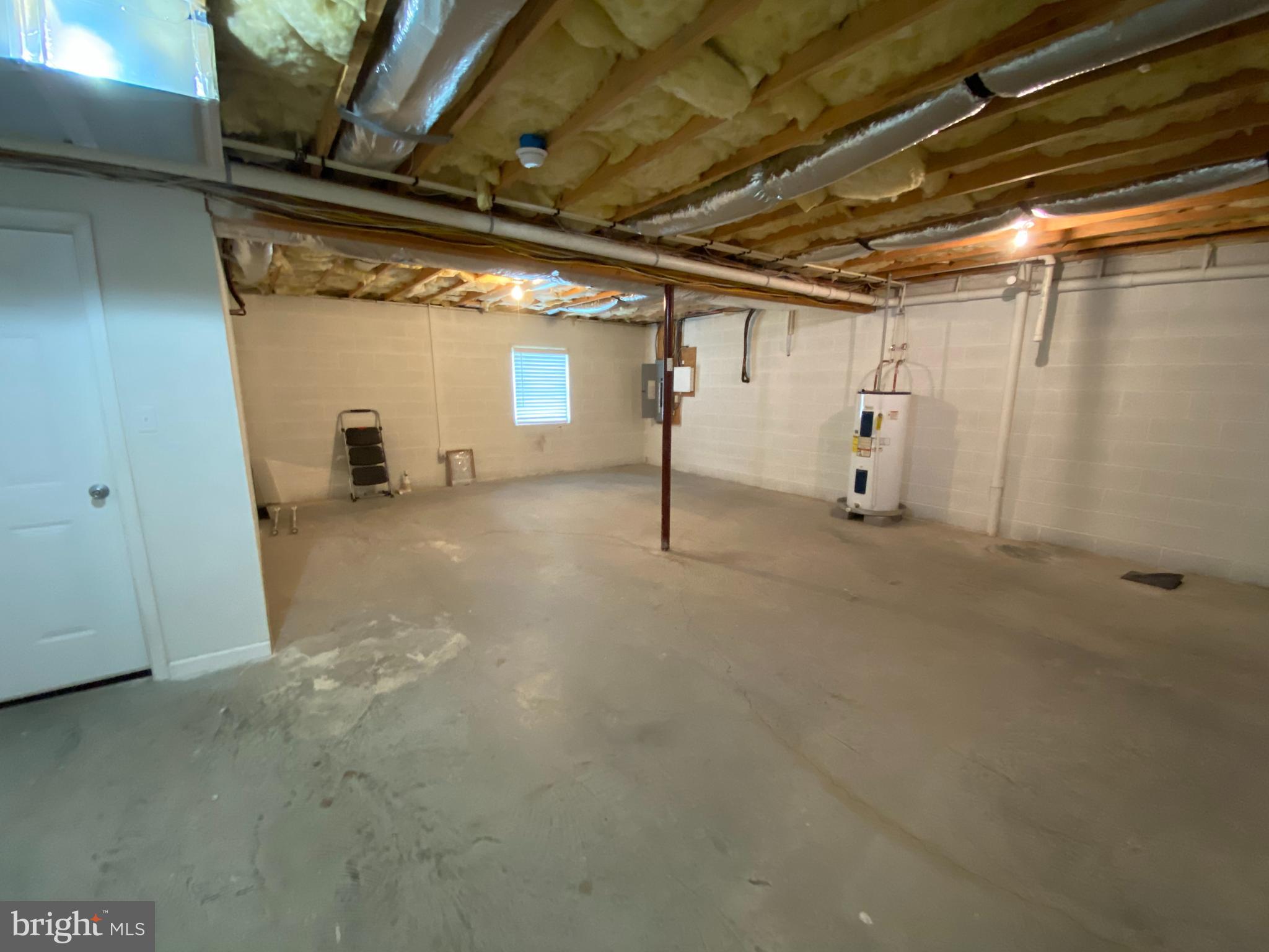 MASSANUTTEN VIEW - Residential Lease