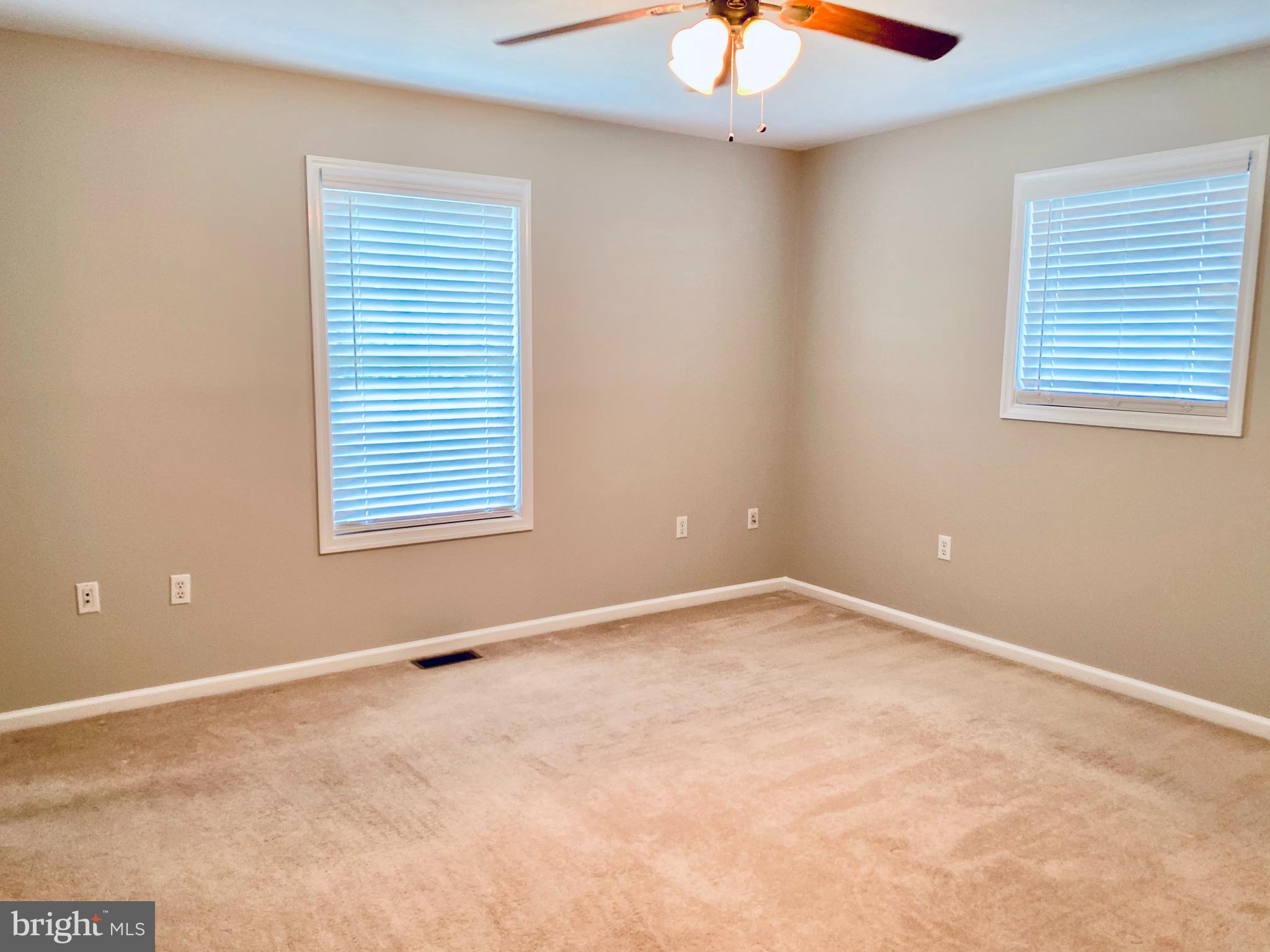 MASSANUTTEN VIEW - Residential Lease