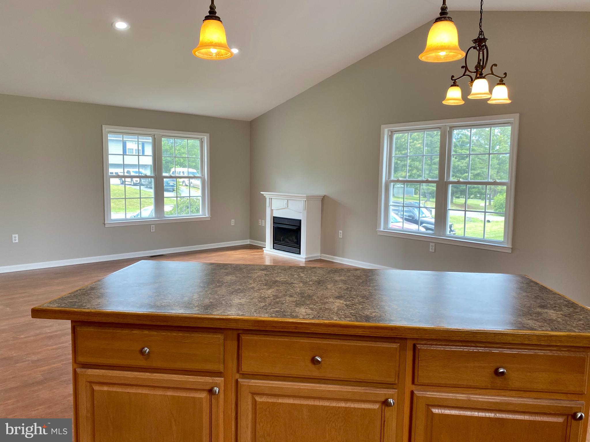 MASSANUTTEN VIEW - Residential Lease