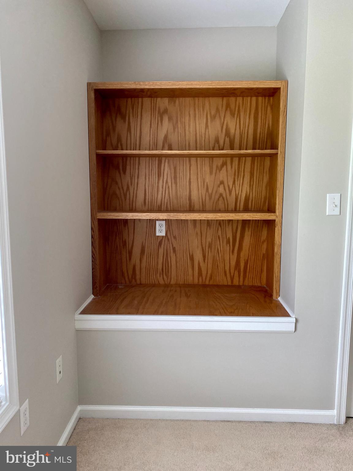 MASSANUTTEN VIEW - Residential Lease