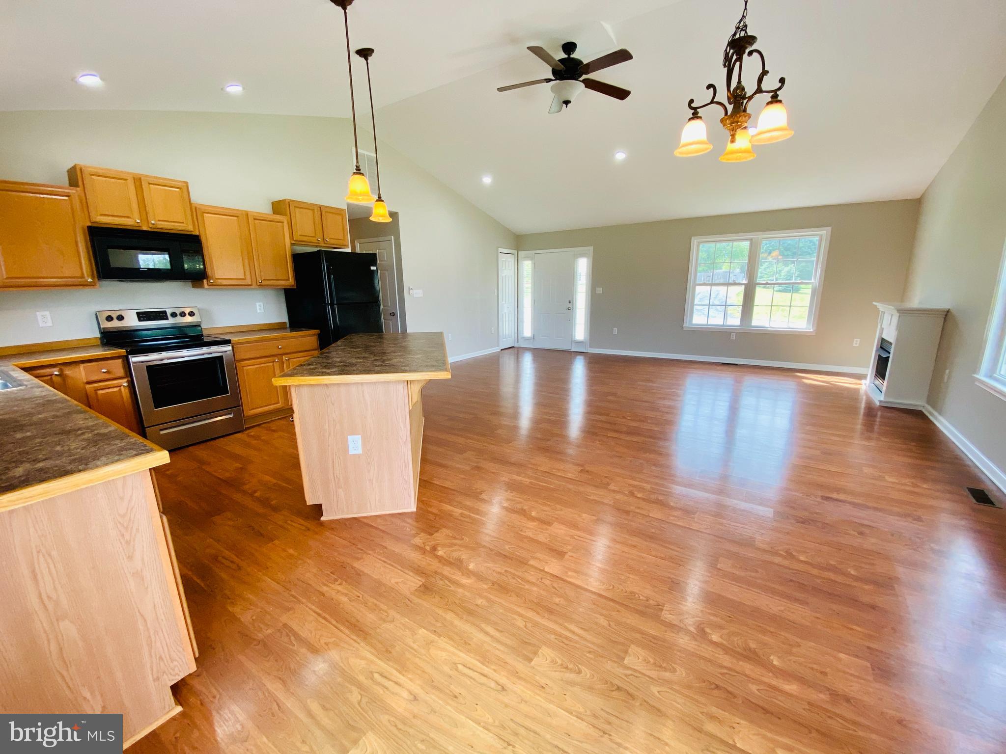 MASSANUTTEN VIEW - Residential Lease