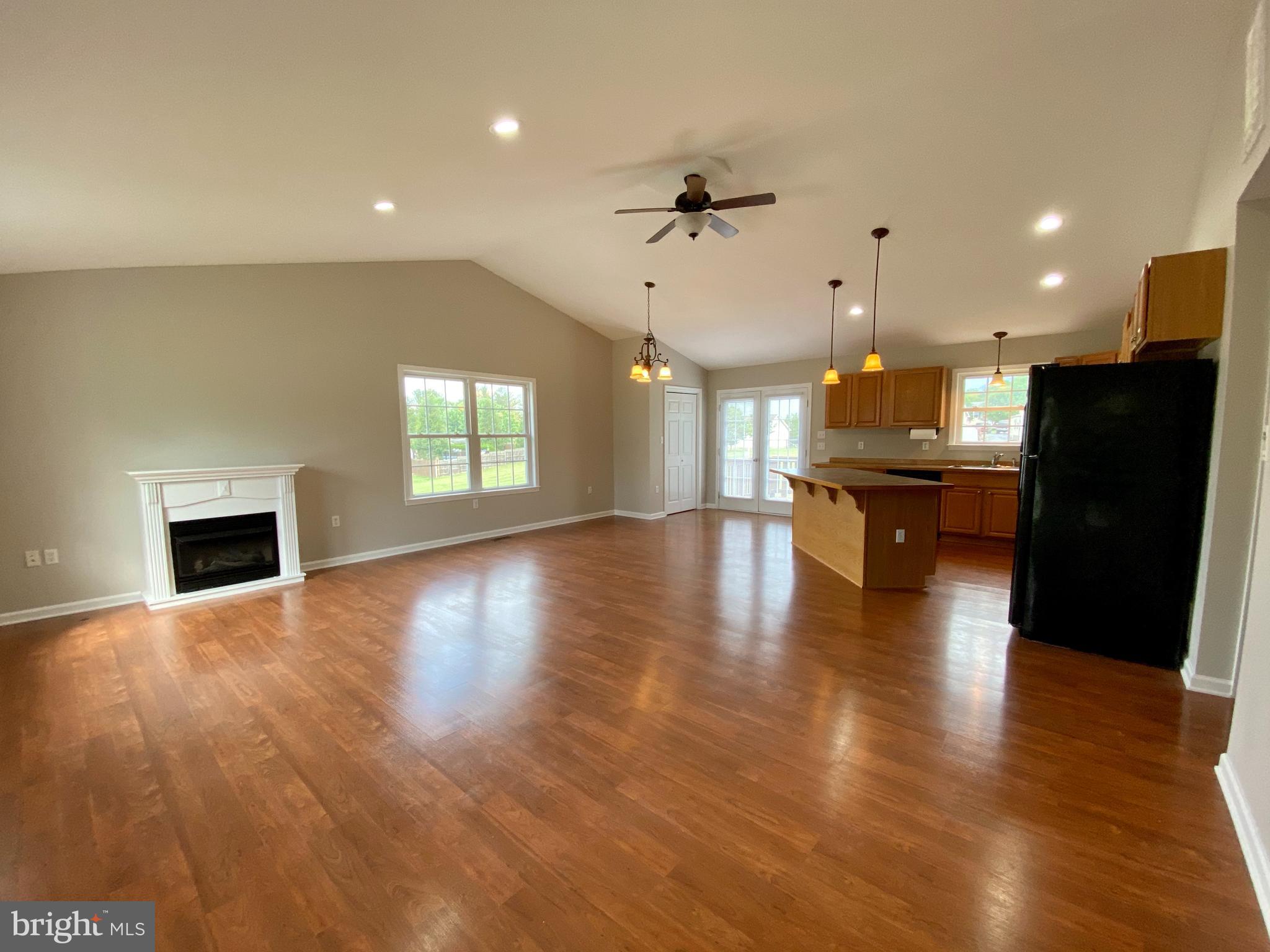 MASSANUTTEN VIEW - Residential Lease