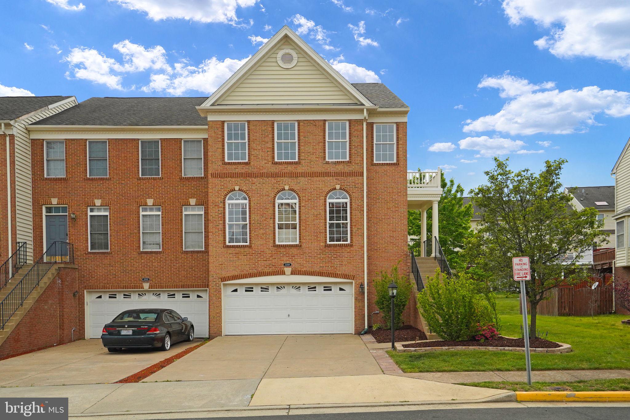 LOUDOUN VALLEY ESTATES - Residential