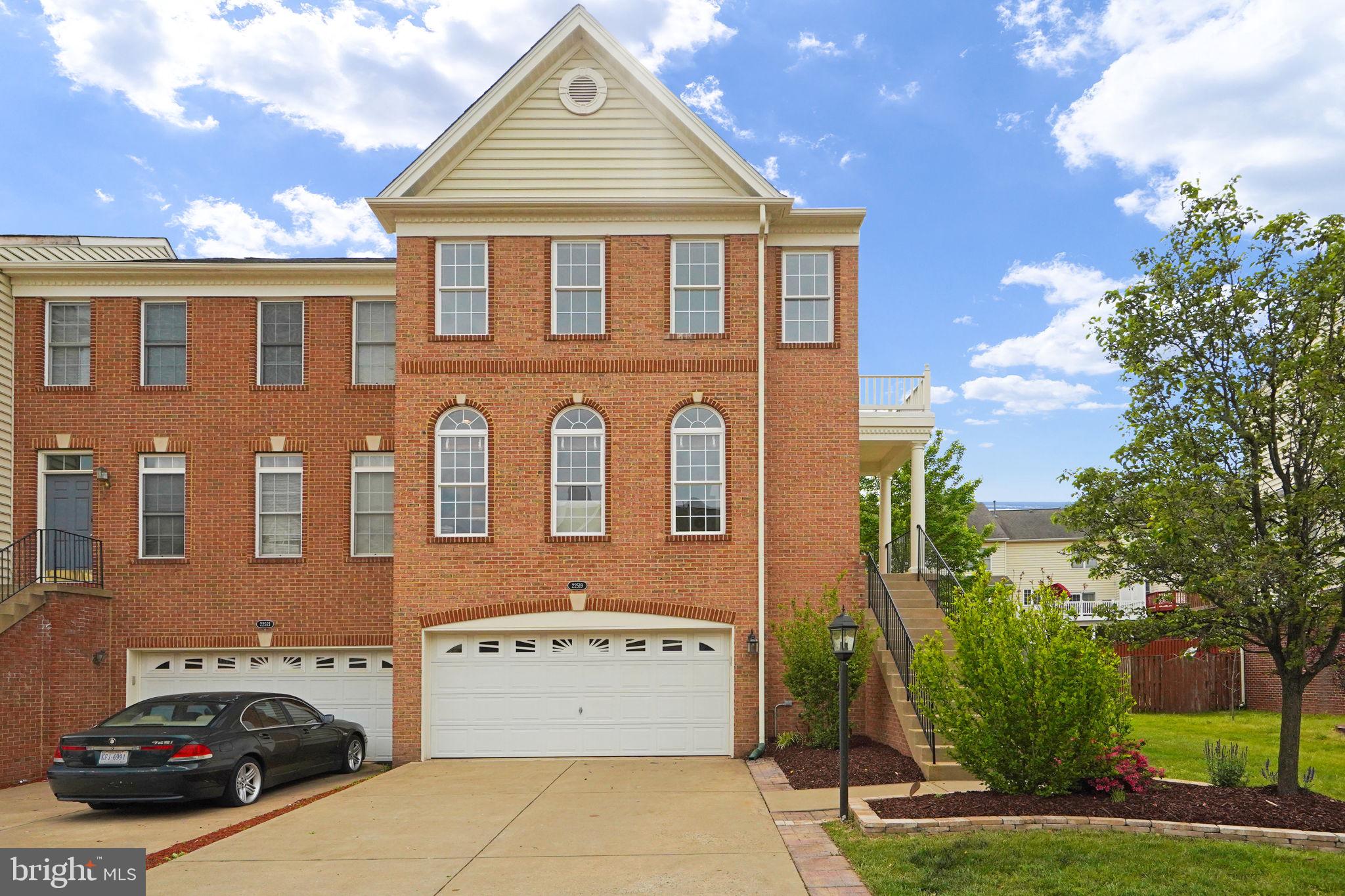 LOUDOUN VALLEY ESTATES - Residential