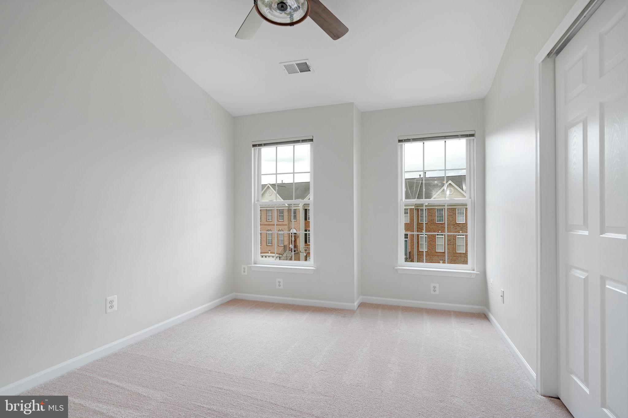 LOUDOUN VALLEY ESTATES - Residential