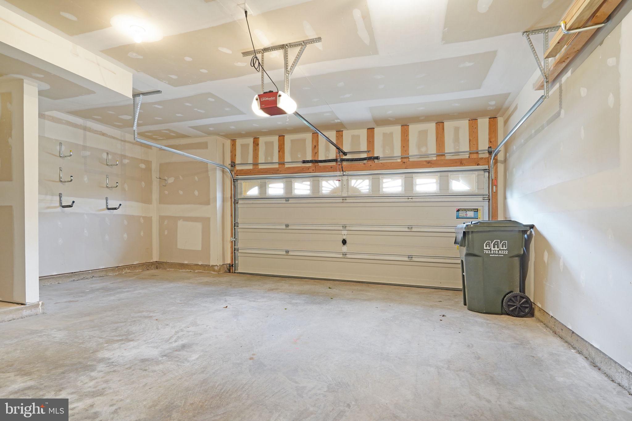 LOUDOUN VALLEY ESTATES - Residential