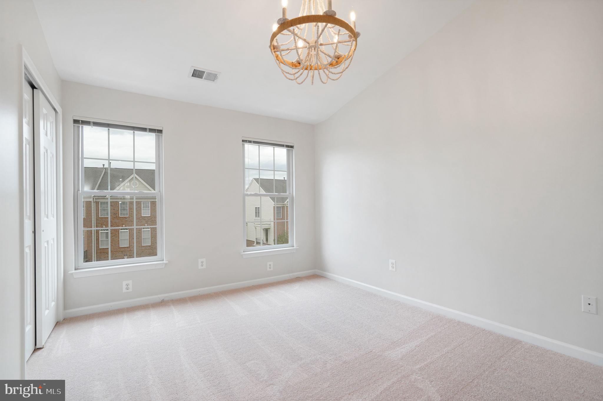 LOUDOUN VALLEY ESTATES - Residential