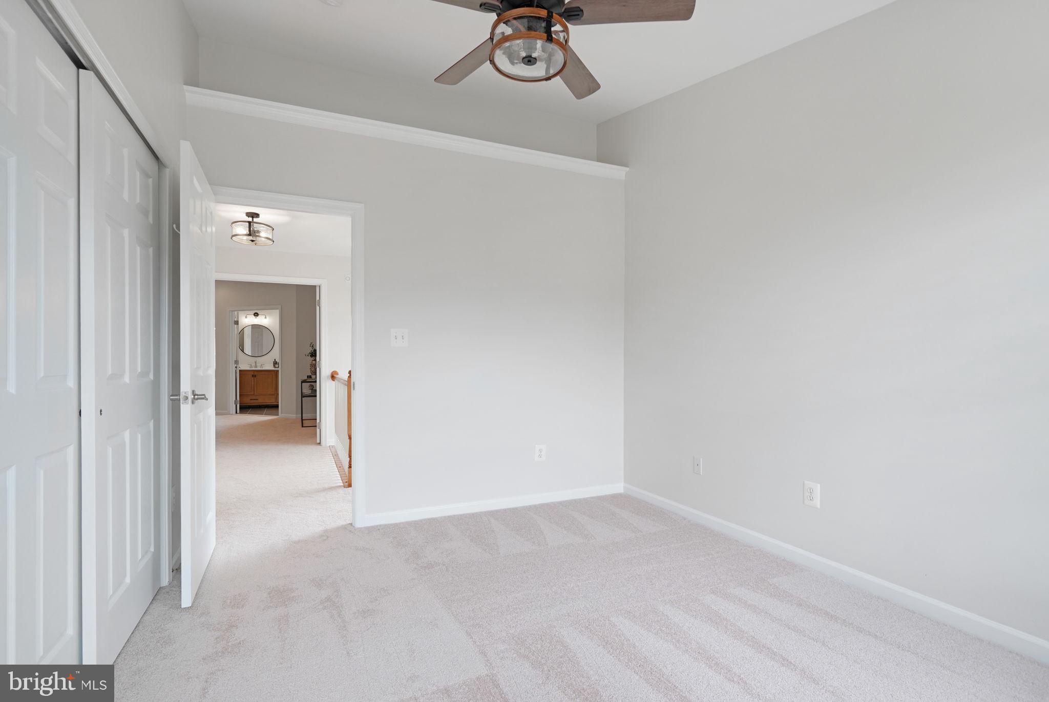 LOUDOUN VALLEY ESTATES - Residential