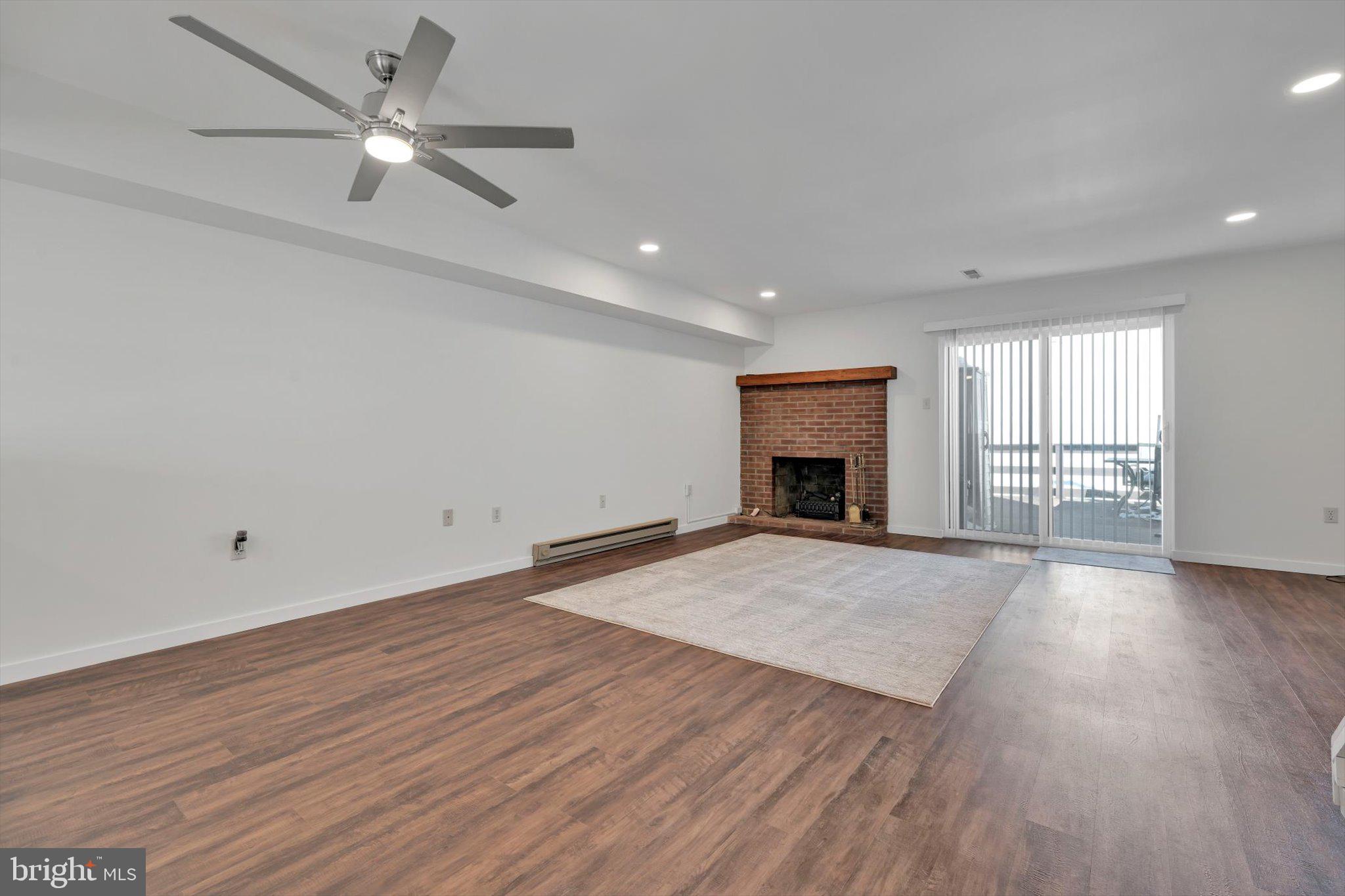 PINEBROOK - Residential