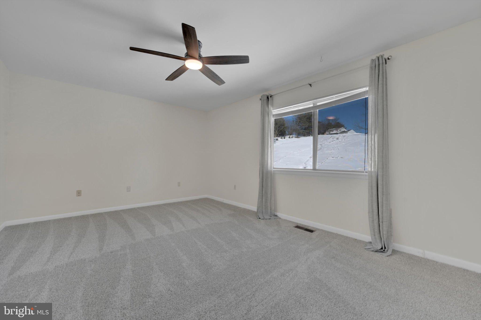 PINEBROOK - Residential