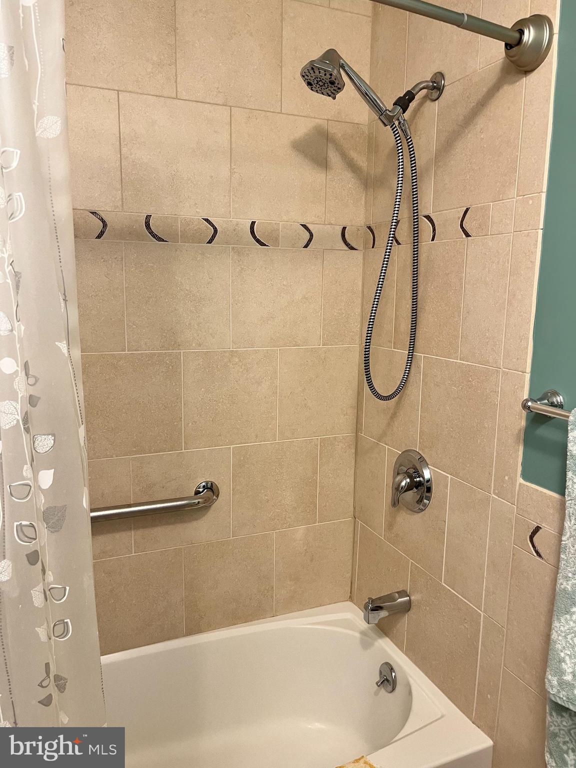 THE VILLAGES AT PINE VALLEY - Residential