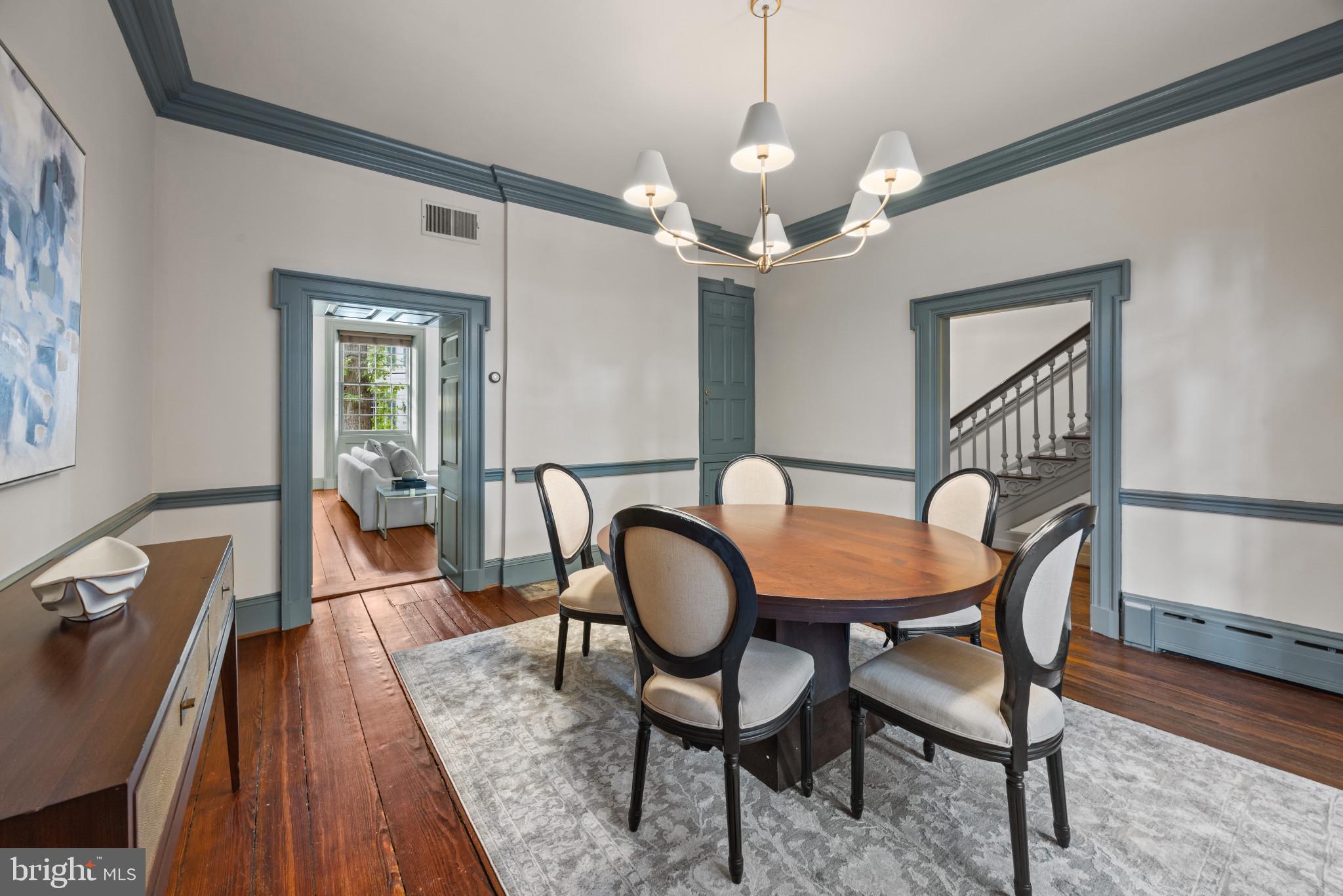 OLD TOWN ALEXANDRIA - Residential