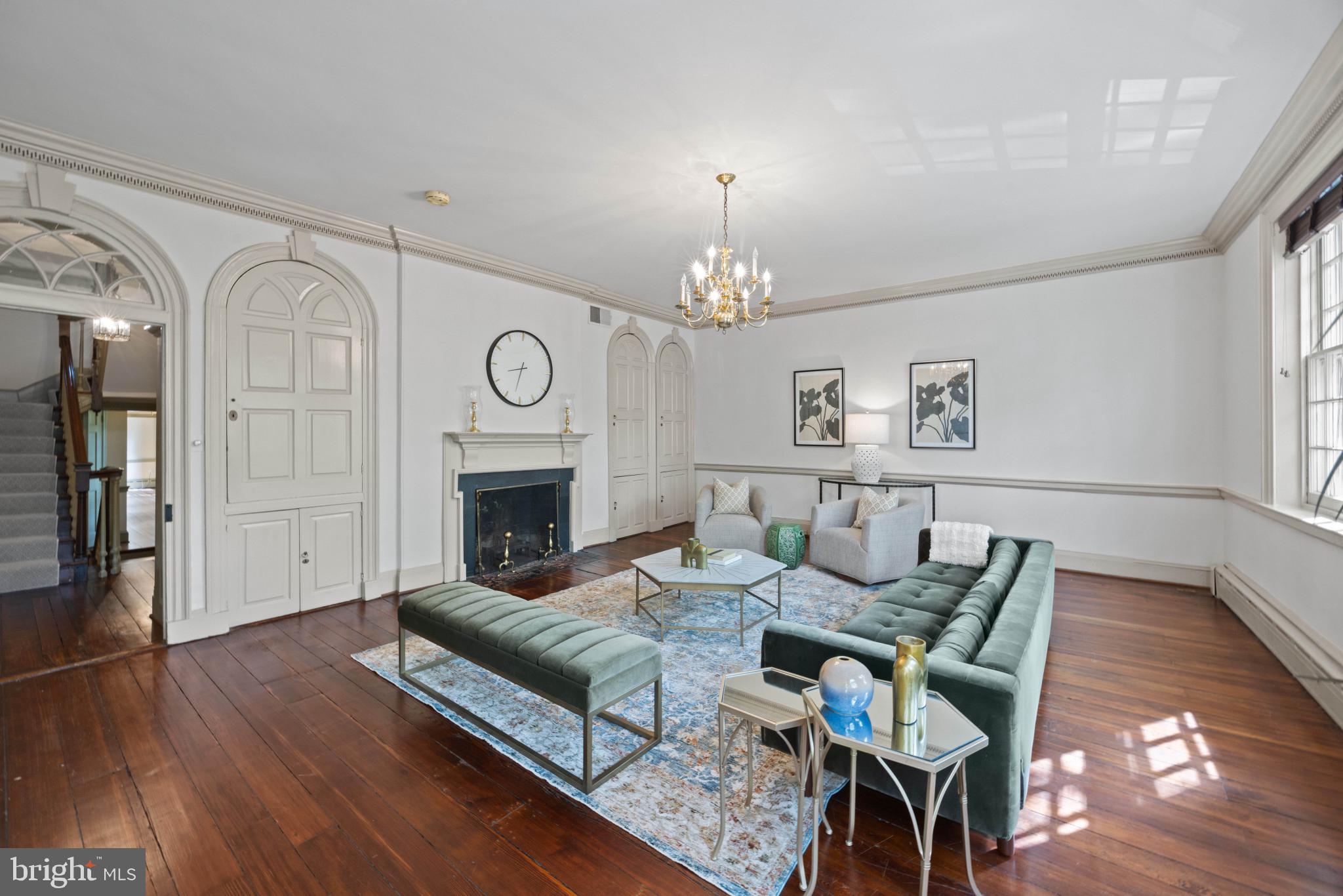 OLD TOWN ALEXANDRIA - Residential