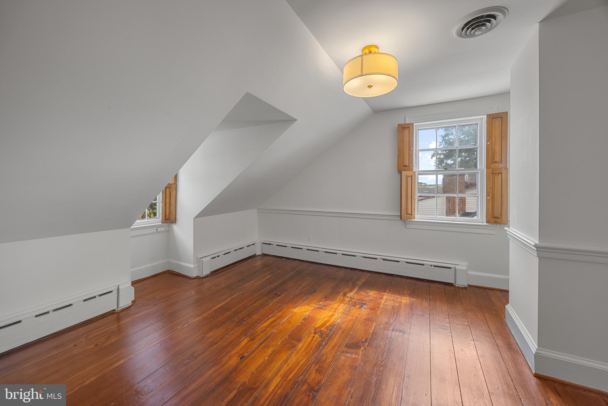 OLD TOWN ALEXANDRIA - Residential