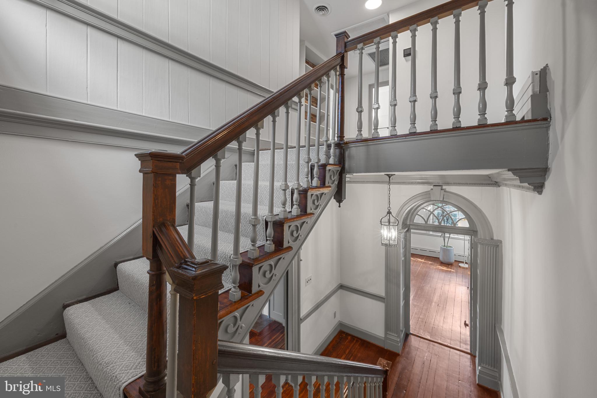 OLD TOWN ALEXANDRIA - Residential