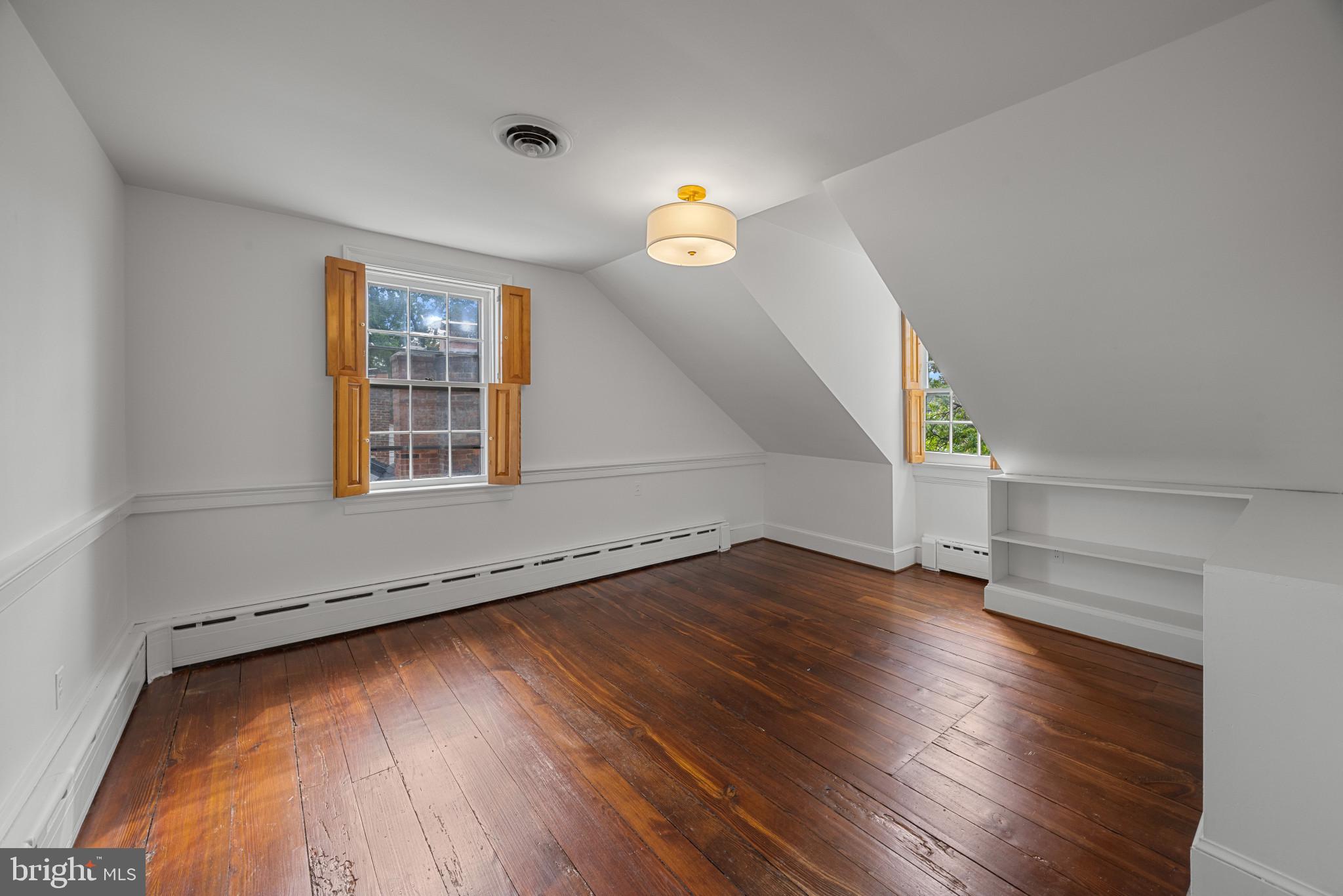 OLD TOWN ALEXANDRIA - Residential