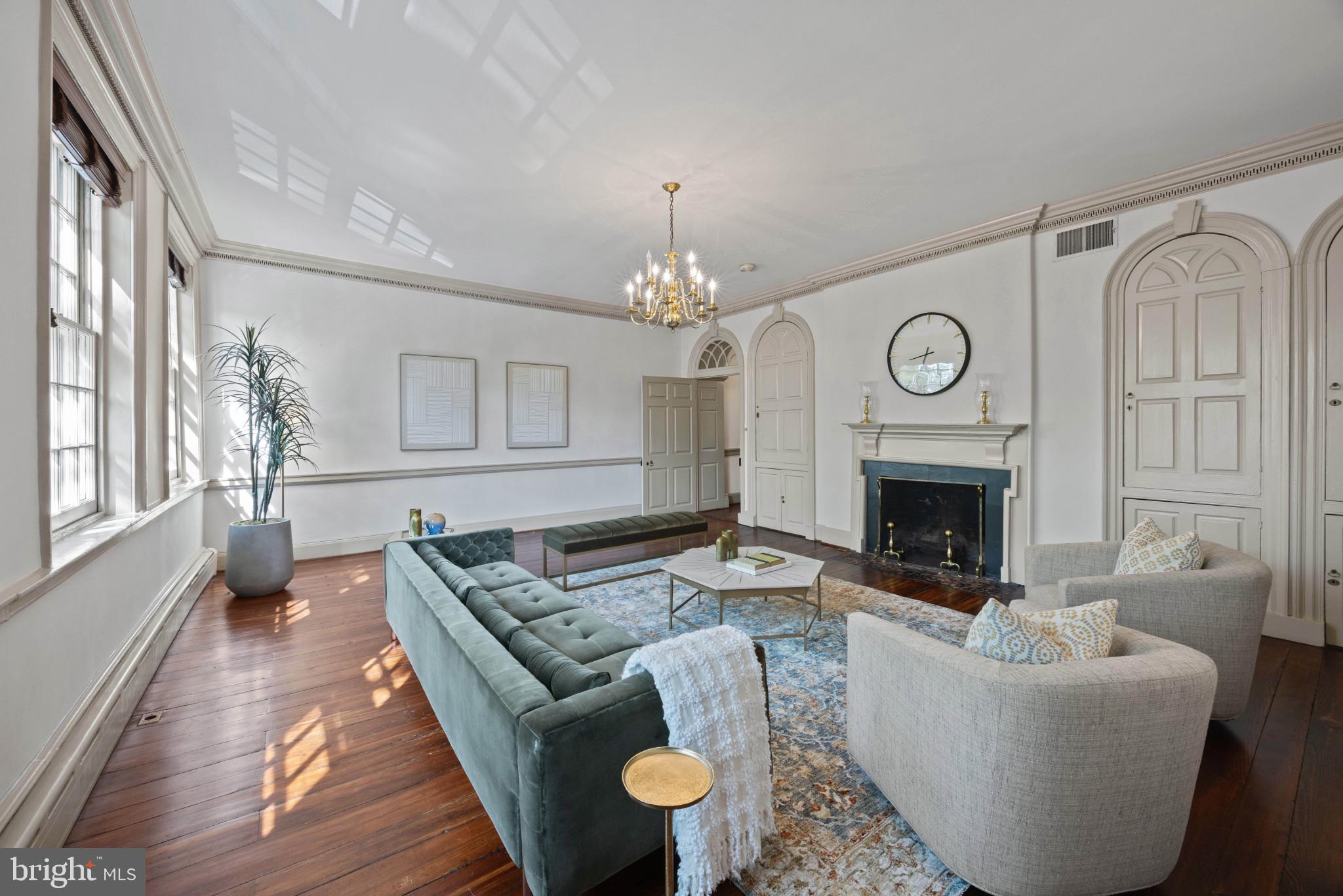 OLD TOWN ALEXANDRIA - Residential