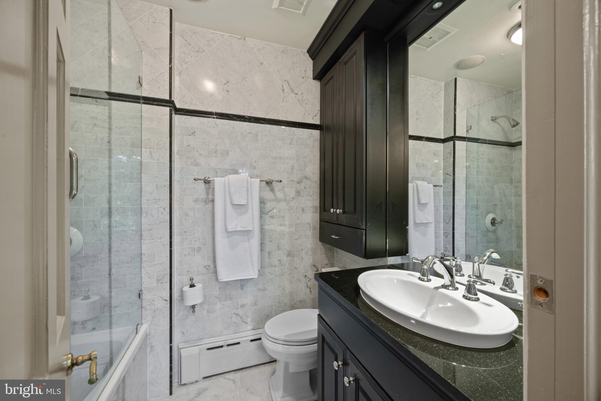 OLD TOWN ALEXANDRIA - Residential