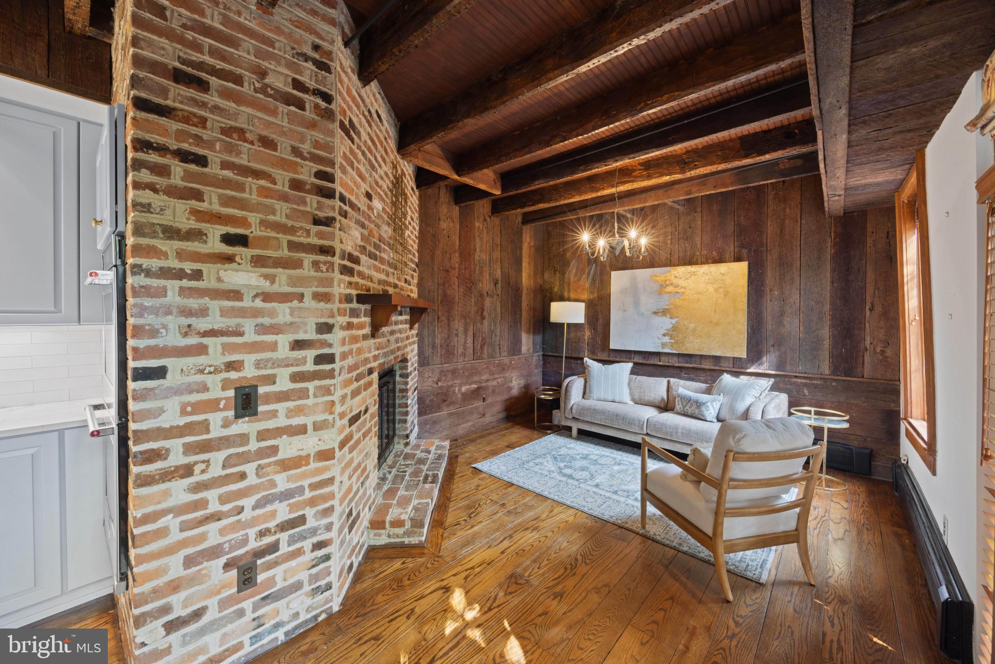 OLD TOWN ALEXANDRIA - Residential