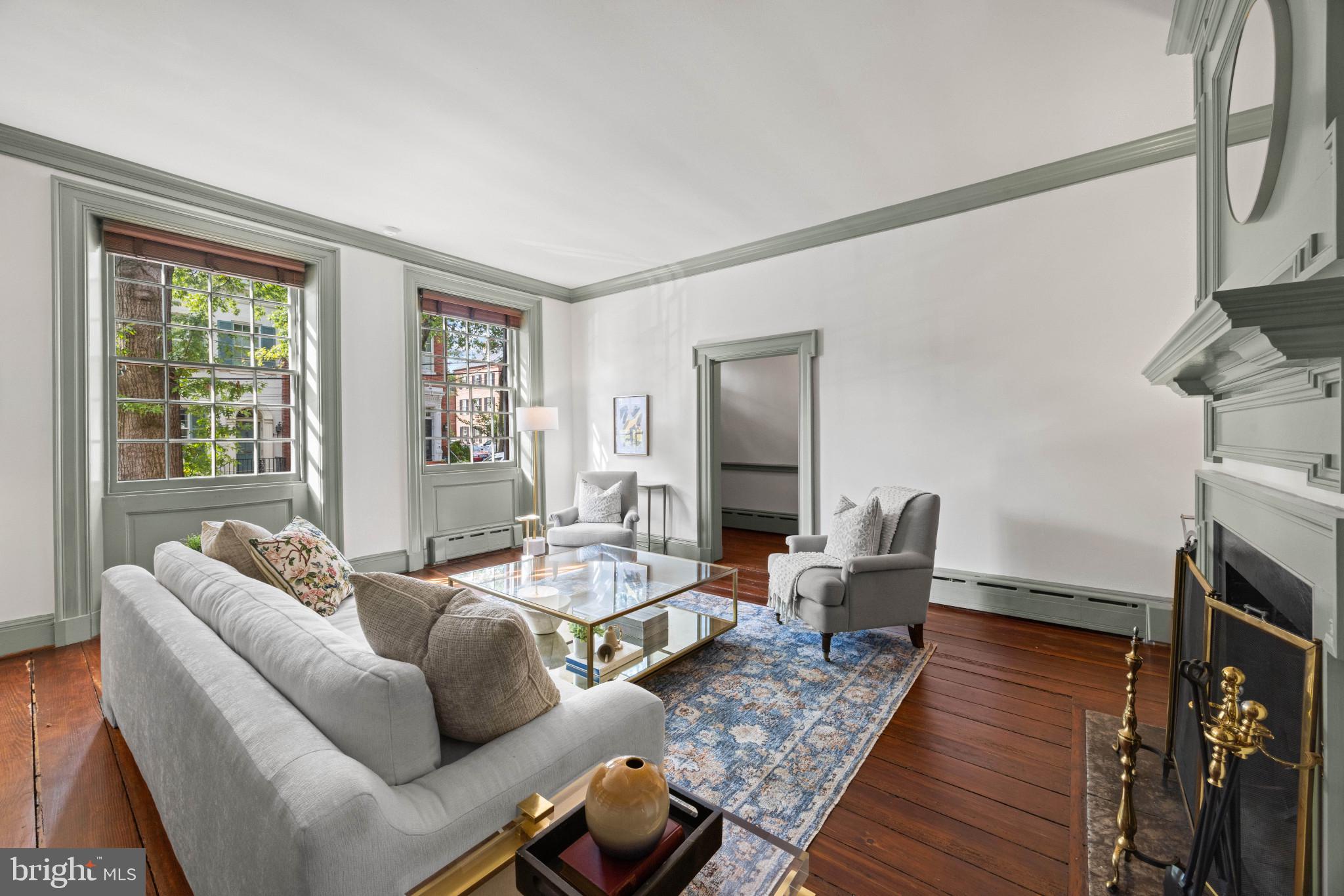 OLD TOWN ALEXANDRIA - Residential