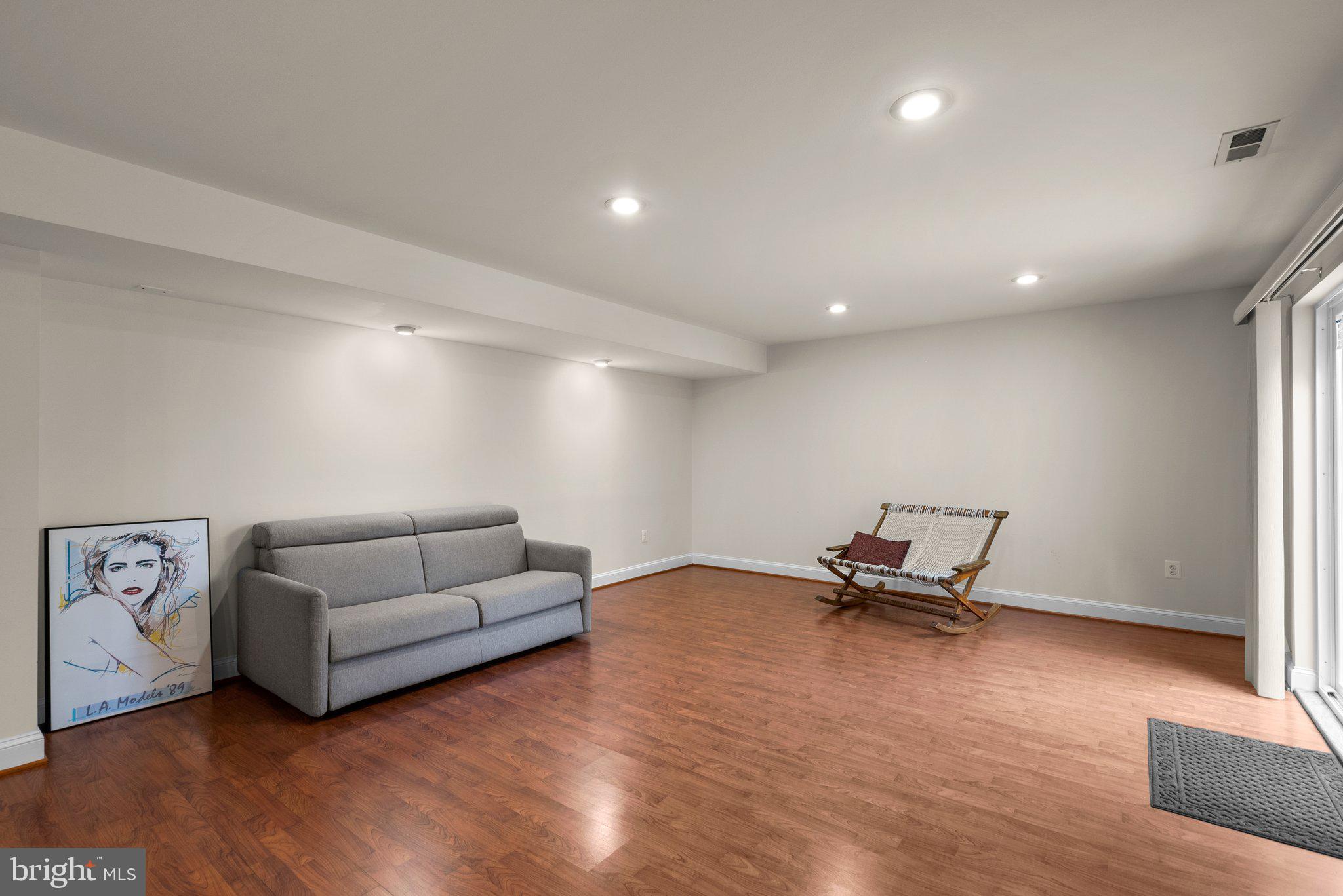 BARNSLEY MANOR ESTATES - Residential