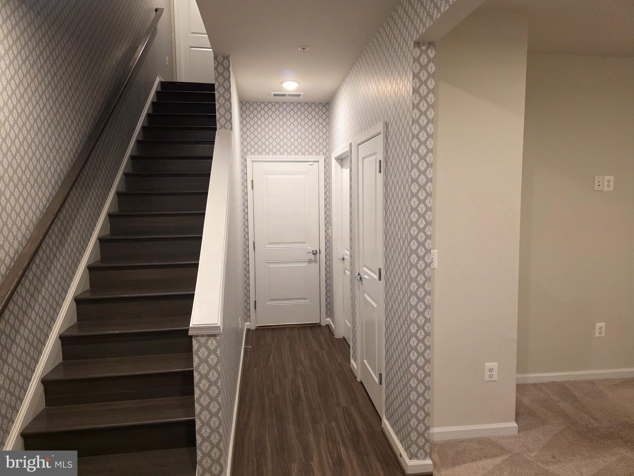 LAUREL - Residential Lease