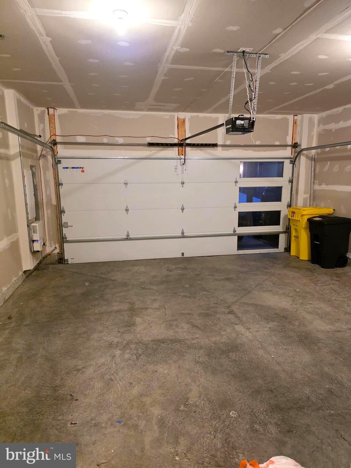 LAUREL - Residential Lease