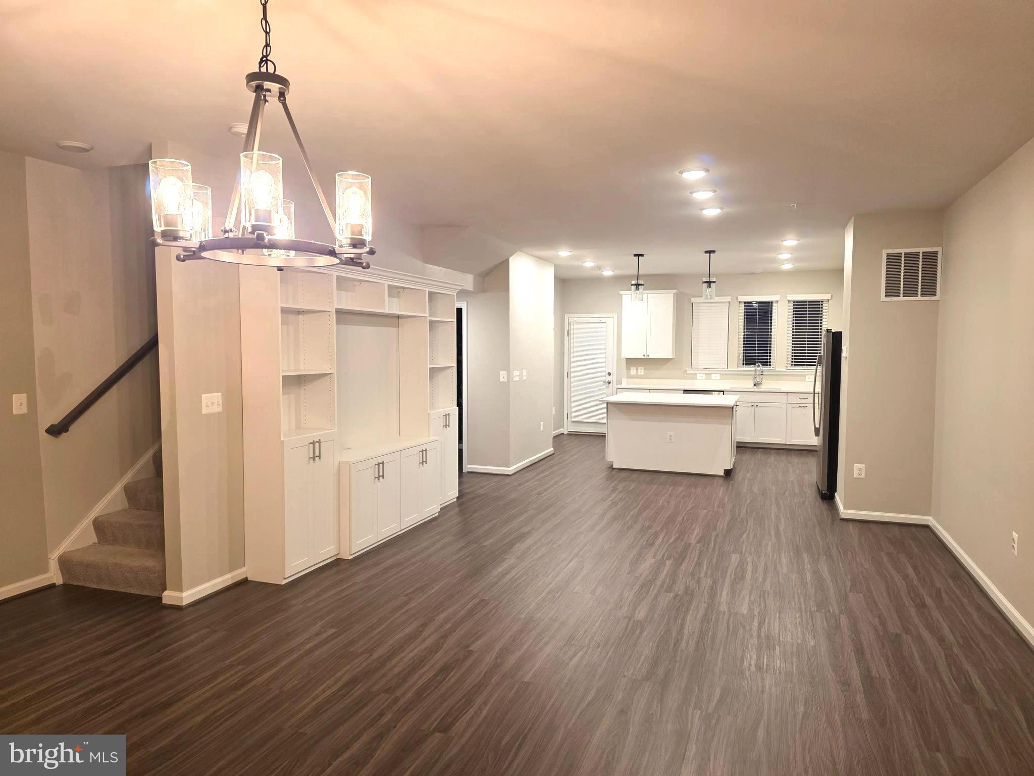 LAUREL - Residential Lease