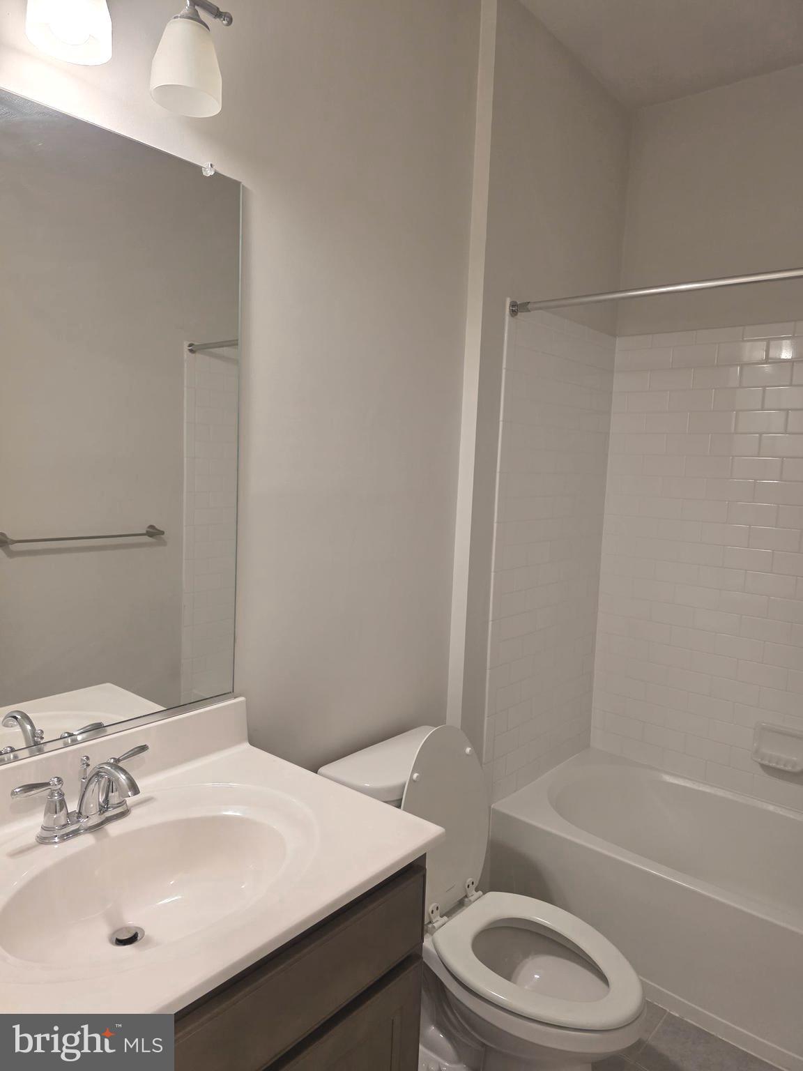 LAUREL - Residential Lease