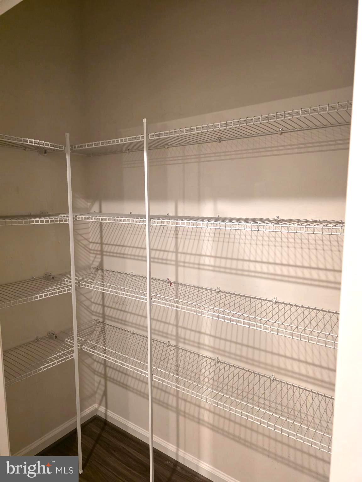 LAUREL - Residential Lease