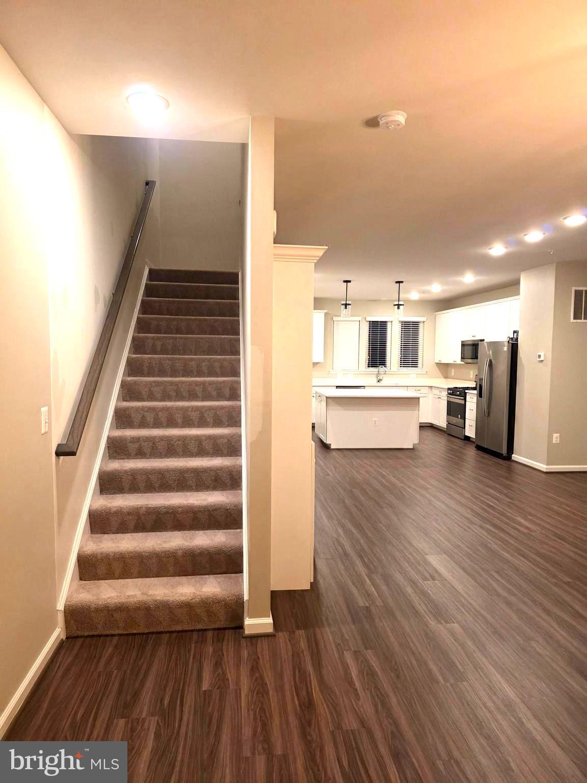 LAUREL - Residential Lease