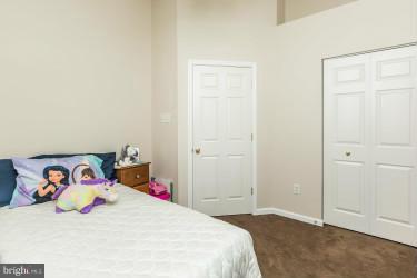 TWIN ARCH CROSSING - Residential