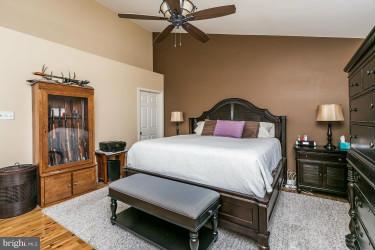 TWIN ARCH CROSSING - Residential