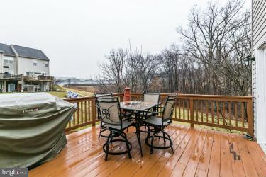 TWIN ARCH CROSSING - Residential