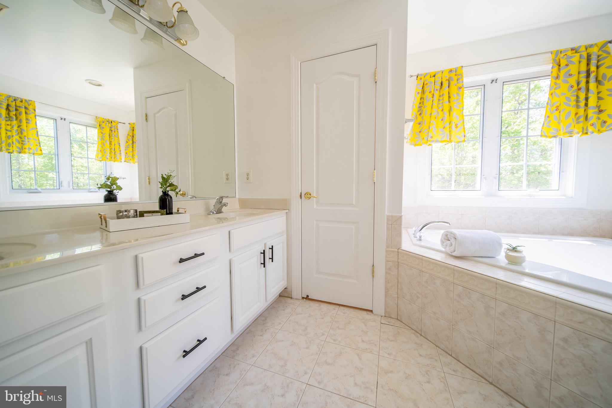 RIDGEFIELD ESTATES - Residential