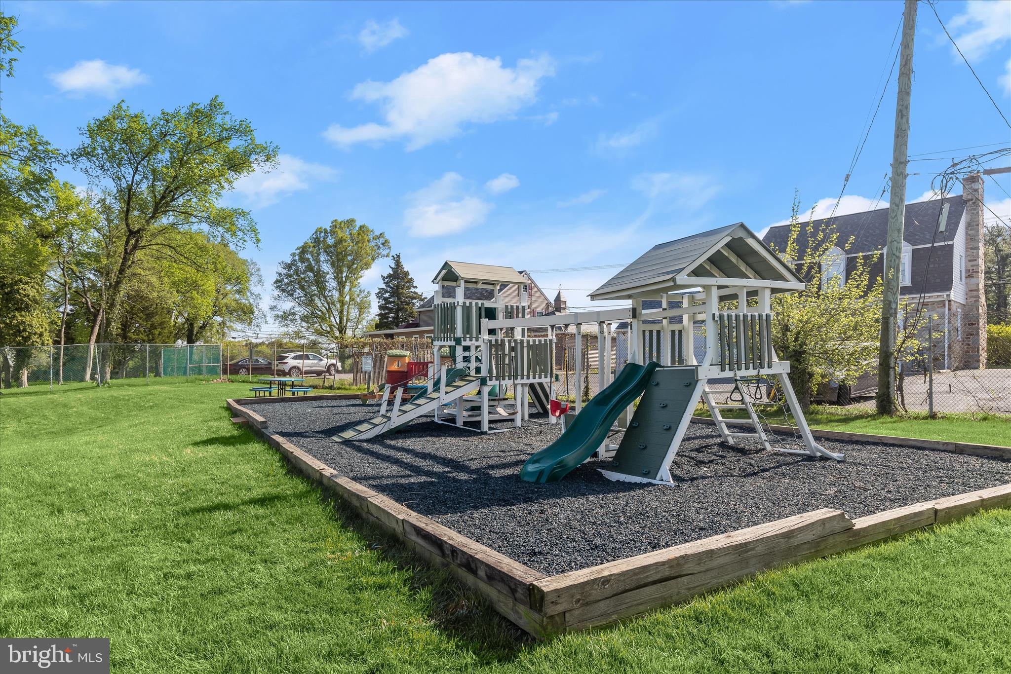 DULANEY VALLEY GARDENS - Residential