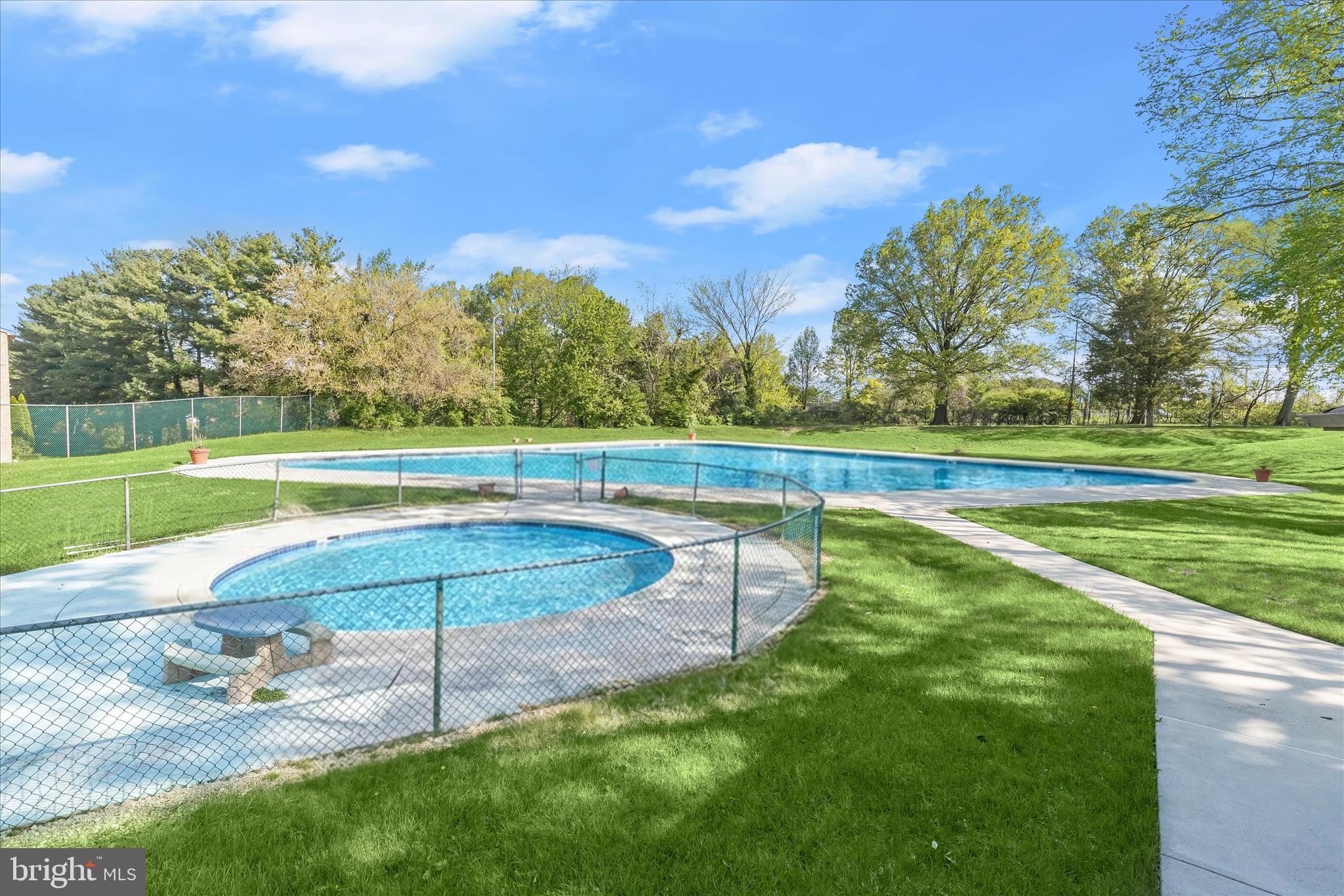 DULANEY VALLEY GARDENS - Residential