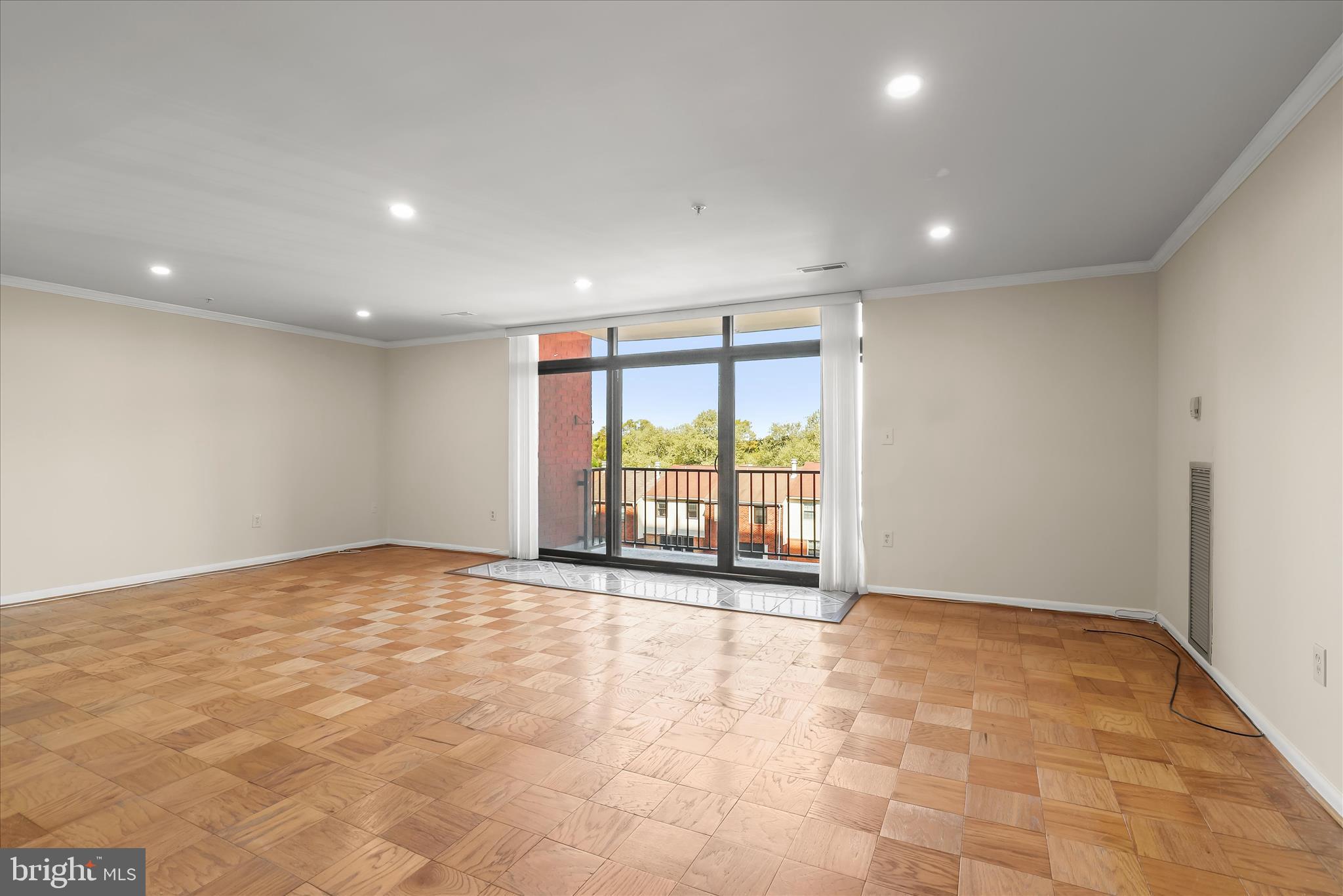 DULANEY VALLEY GARDENS - Residential