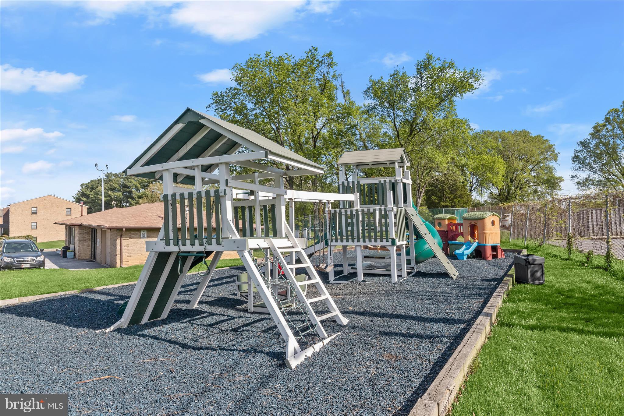 DULANEY VALLEY GARDENS - Residential