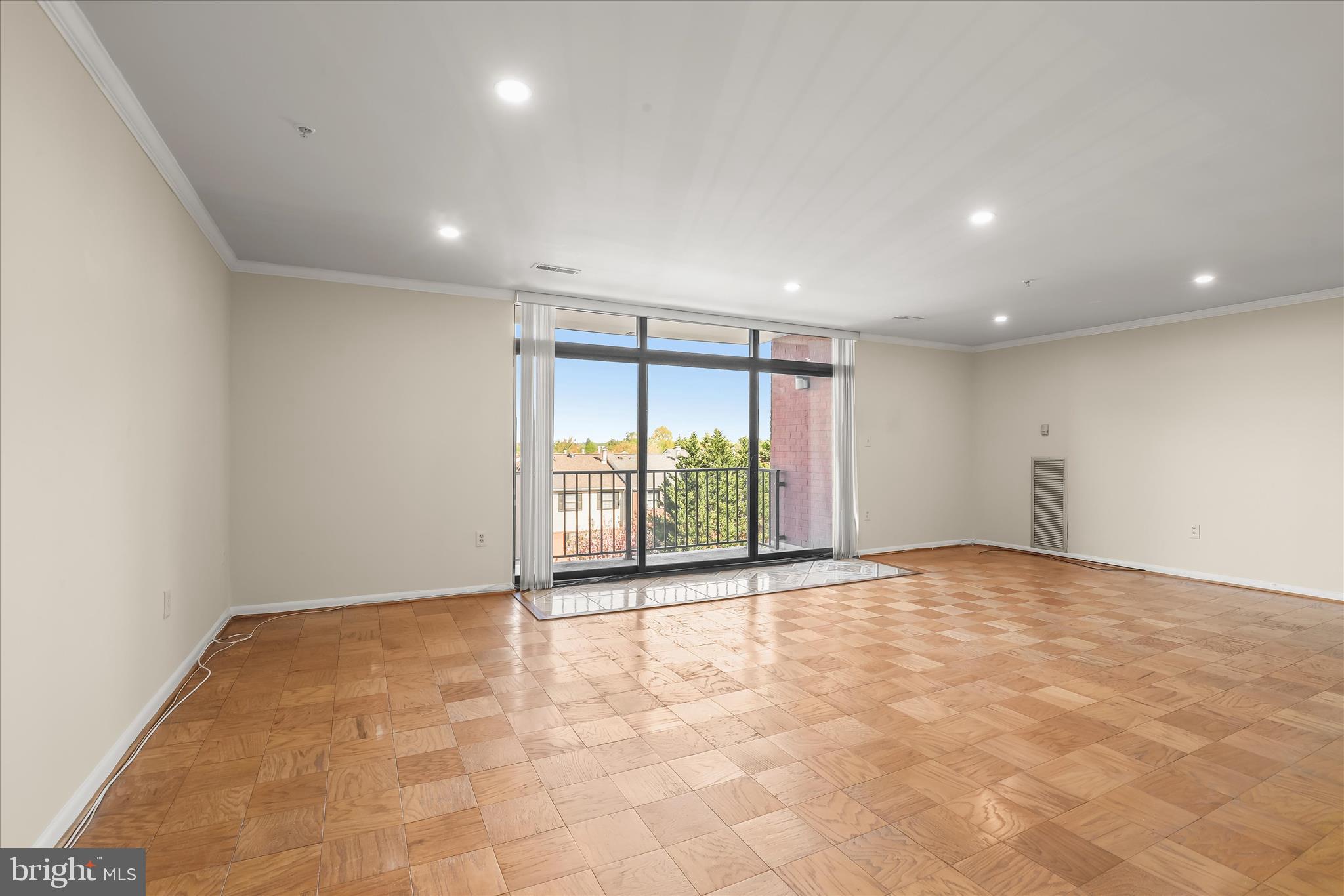 DULANEY VALLEY GARDENS - Residential