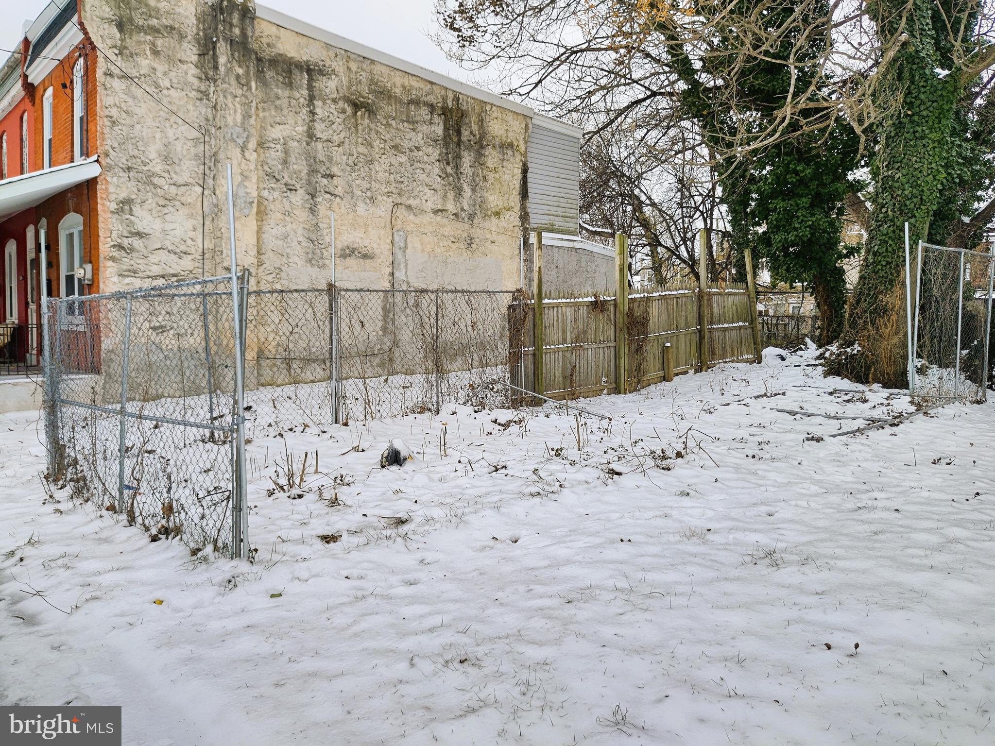 GERMANTOWN (EAST) - Land