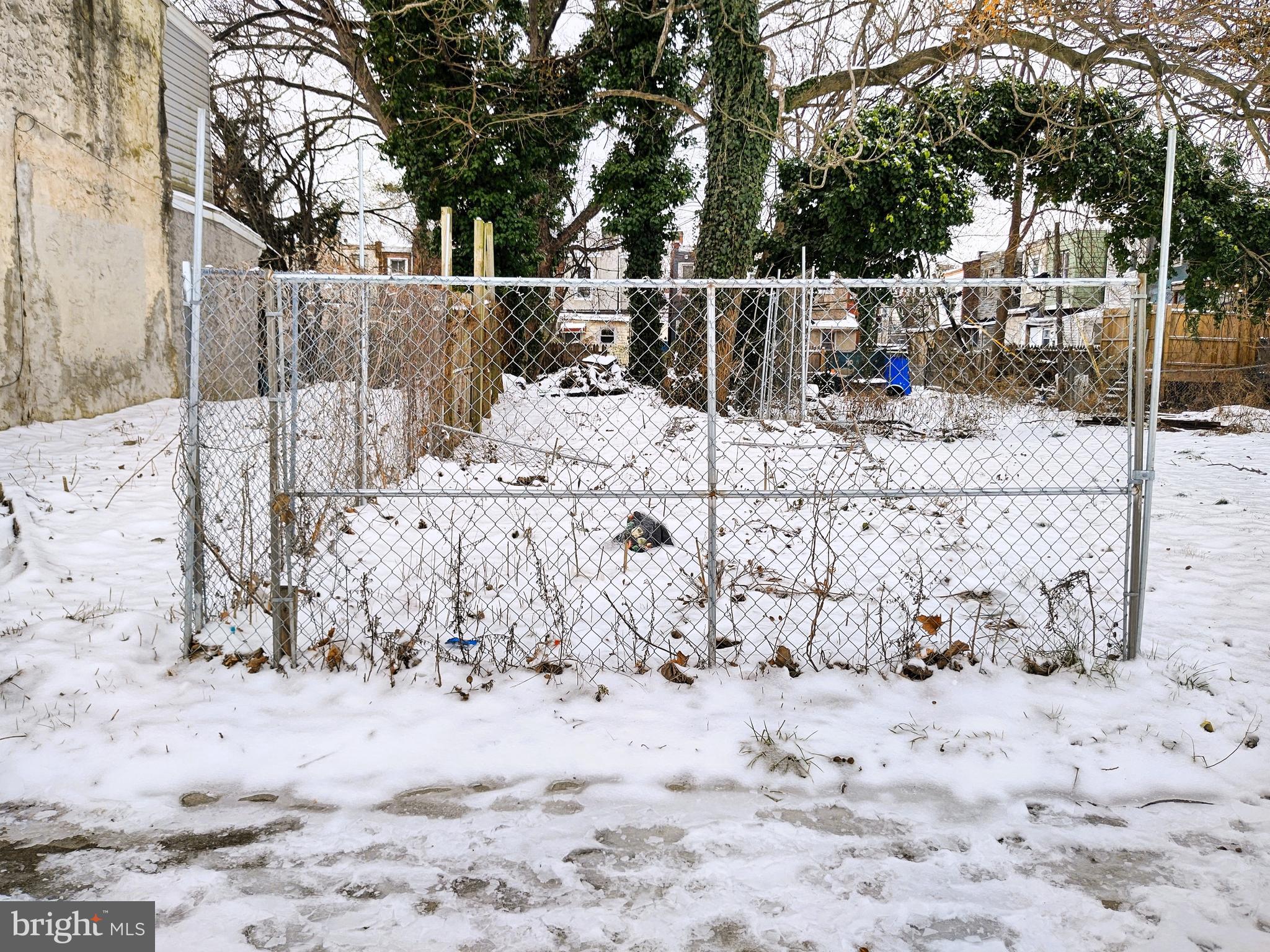 GERMANTOWN (EAST) - Land