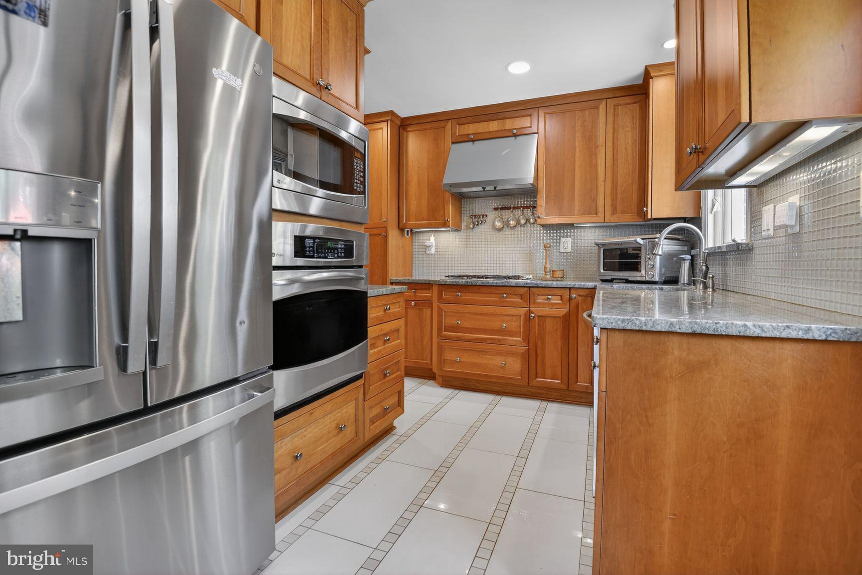 HUNTINGTON TERRACE - Residential