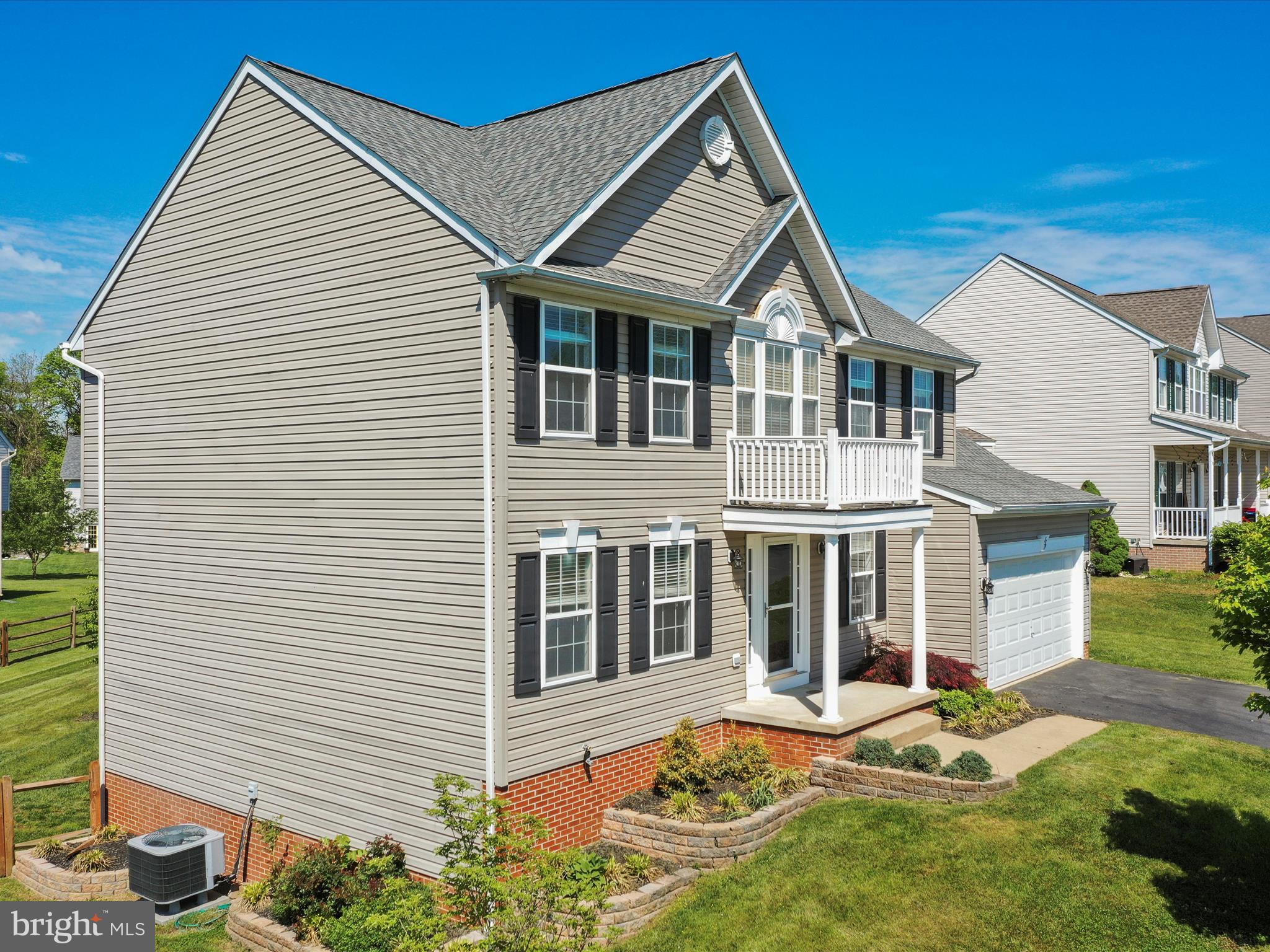 LOCUST HILL - Residential