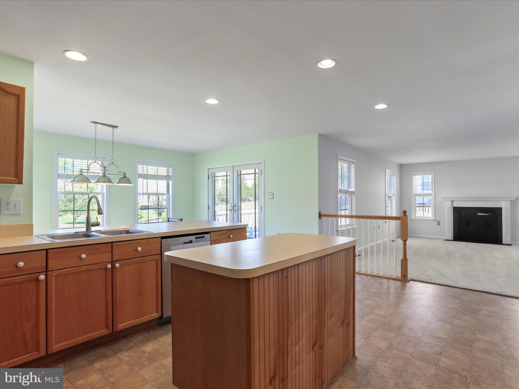 LOCUST HILL - Residential