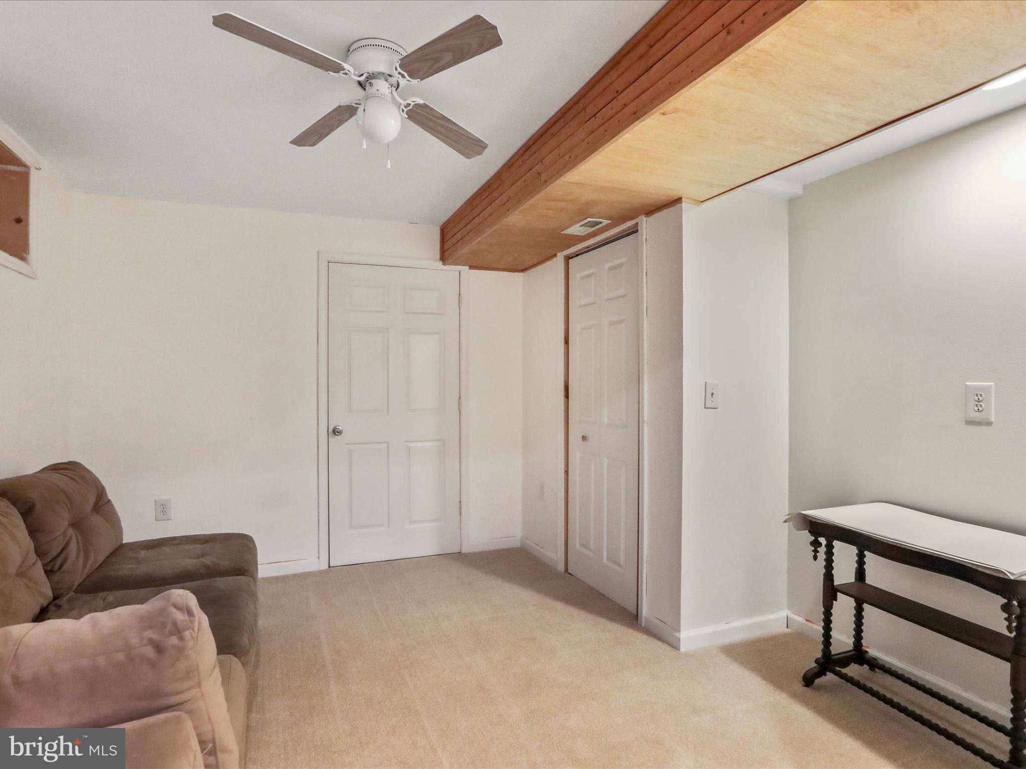 LOCUST HILL - Residential