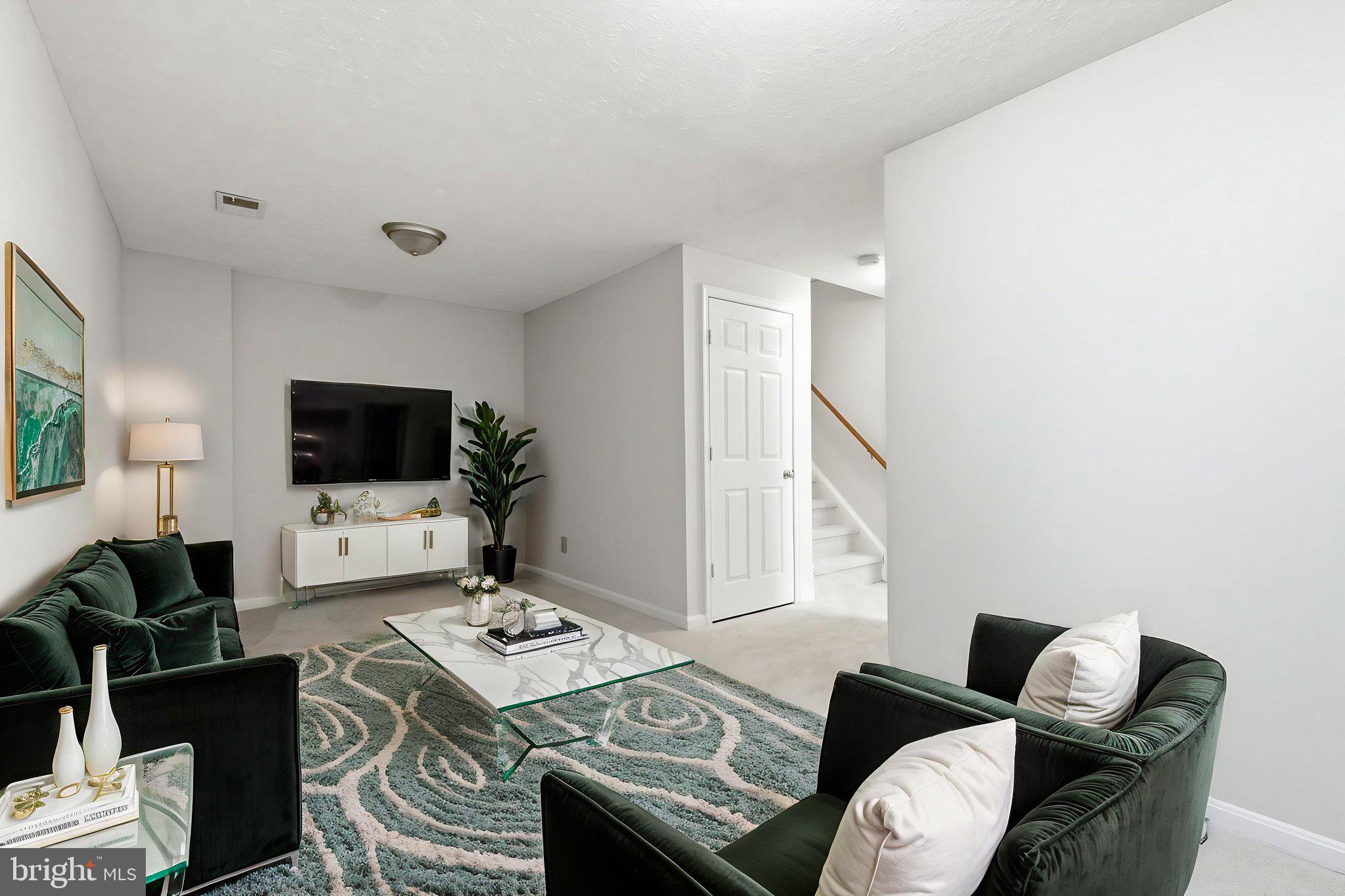 GEORGETOWN COURT - Residential